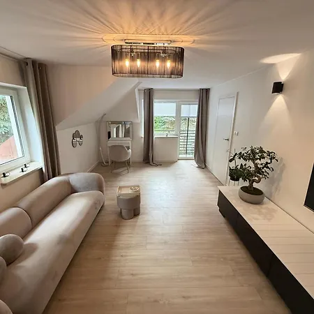 Lesny 130m2 Kabaty وارسو